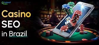 AYAY777 Card Games Mobile APP — Myanmar ကစားသမား smartphone ဖြင့် Blackjack ကစားနေသည့် မြင်ကွင်း